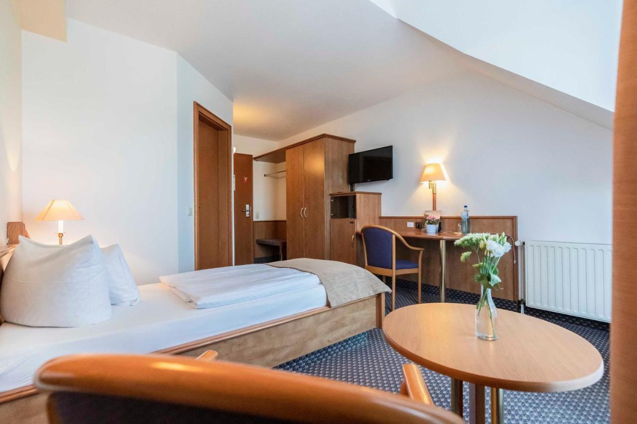 Hotel Markgraf Lehnin Esterno foto