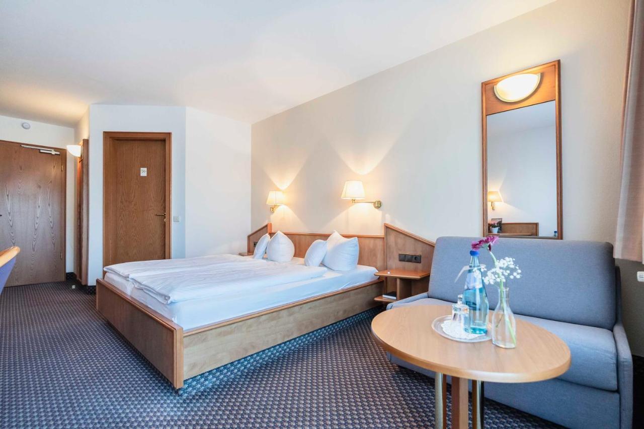 Hotel Markgraf Lehnin Esterno foto
