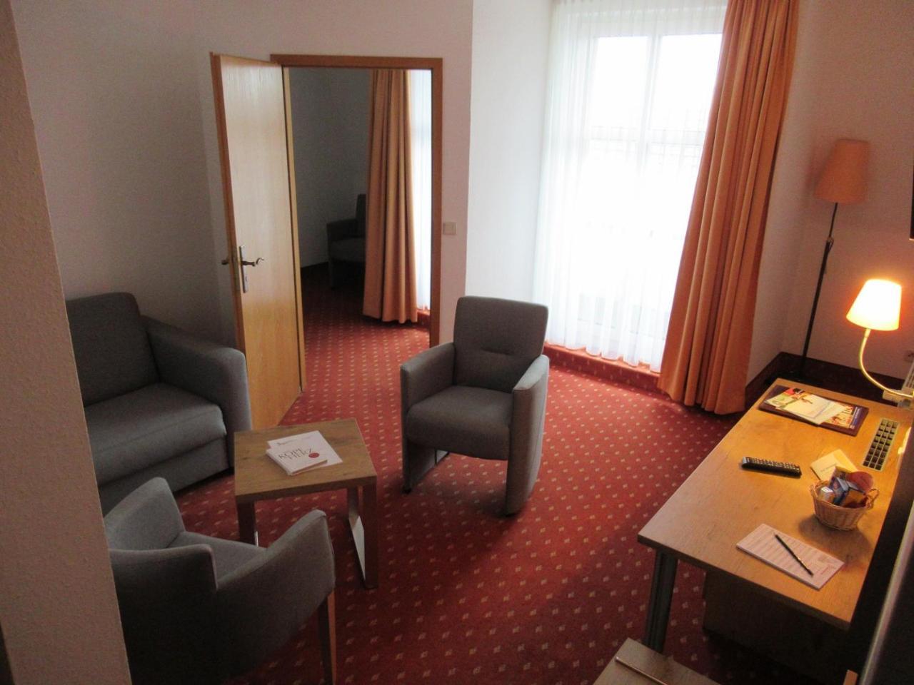 Hotel Markgraf Lehnin Esterno foto